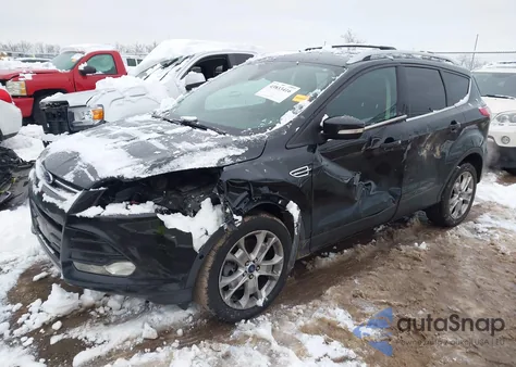 2014 Ford Escape Titanium z USA, uszkodzony, nr VIN 1FMCU9J95EUA11879